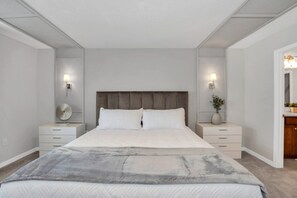 5 bedrooms, laptop workspace, bed sheets