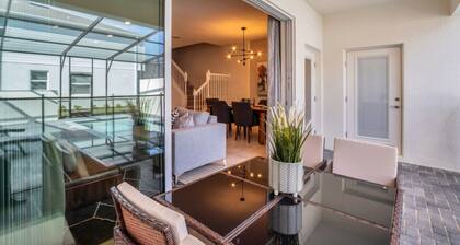 Luxury Home on Windsor Island Resort, Orlando Townhome 5070