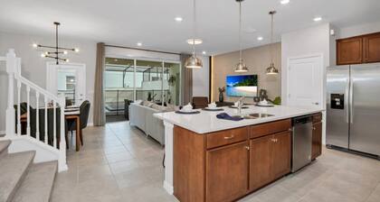 Luxury Home on Windsor Island Resort, Orlando Townhome 5070