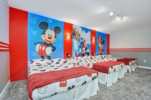 9 bedrooms, laptop workspace, iron/ironing board, bed sheets