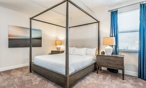 5 bedrooms, laptop workspace, bed sheets