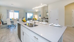 Microwave, oven, stovetop, dishwasher - 5 Star Villa Close to Disney, Orlando Villa 2545 (Davenport)