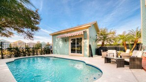 Outdoor pool, an infinity pool - The Perfect Villa With a Beautiful Private Pool, Orlando Villa 5462 (Kissimmee)