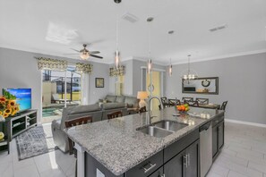 Villa (4 Bedrooms) | Property amenity