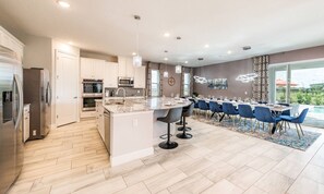 Microondas, horno, parrilla de estufa y lavavajillas 