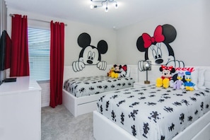 7 bedrooms, laptop workspace, iron/ironing board, bed sheets - 5 Star Villa Close to Disney, Orlando Villa 5491 (Kissimmee)