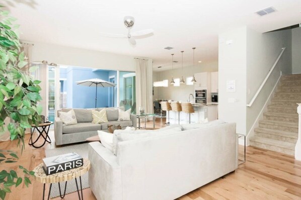 Villa (5 Bedrooms) | Vista frontal de la propiedad