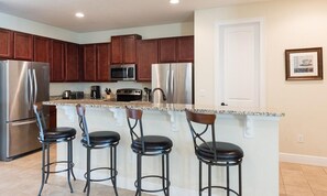 Fridge, microwave, oven, stovetop - The Perfect Villa With a Beautiful Private Pool, Orlando Villa 4358 (Kissimmee)