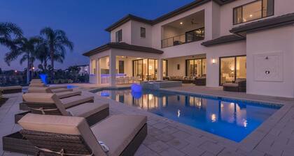 Perfect 8 Bedroom Villa on Reunion Resort and Spa, Orlando Mansion 4600