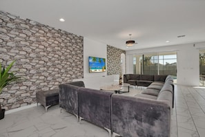 Villa (Multiple Bedrooms) | Bekvämlighet