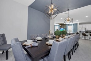 10 bedrooms, laptop workspace, WiFi