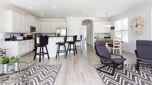 Dining - Rent the Perfect 5 Bedroom Villa on Reunion Resort and Spa, Orlando Villa 4752 (Kissimmee)