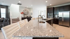 Private kitchen - Ultimate 5 Star Villa With Private Pool on Encore Resort at Reunion, Orlando Villa 4391 (Kissimmee)
