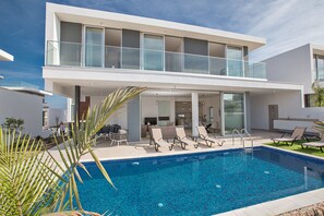Villa (3 Bedrooms) | Property amenity
