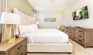 5 Schlafzimmer, laptopgeeigneter Arbeitsplatz, Bügeleisen/Bügelbrett