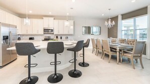 Microwave, oven, stovetop, dishwasher - Rent the Perfect 5 Bedroom Villa on Encore Resort at Reunion, Orlando Villa 4520 (Kissimmee)