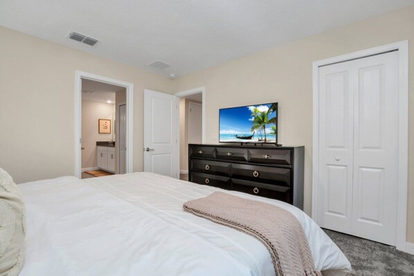 Villa (Multiple Bedrooms) | Property amenity