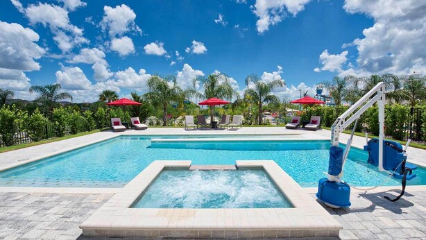 Front of property - Rent Your Own Orlando Villa With Large Private Pool on Encore Resort at Reunion, Orlando Villa 4428 (Kissimmee)