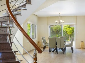 Villa (5 Bedrooms) | Ausstattung der Unterkunft