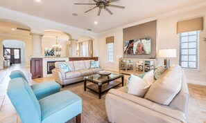 TV, DVD player, offices - Ultimate 5 Star Villa With Private Pool on Reunion Resort and Spa, Orlando Villa 4740 (Kissimmee)
