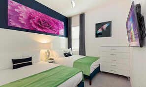 10 bedrooms, laptop workspace, WiFi, bed sheets