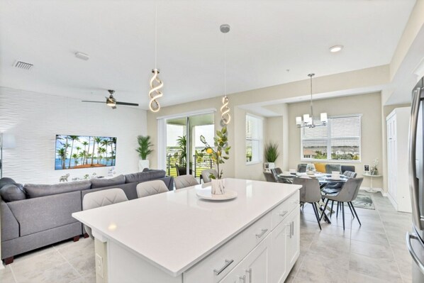 Interior - You and Your Family Will Love This Luxury Condo on Storey Lake Resort , Orlando Condo 5520 (Kissimmee)