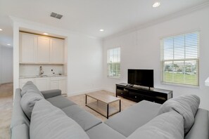 Villa (5 Bedrooms) | Servicio de la propiedad