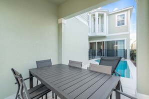 Villa (5 Bedrooms) | Property amenity