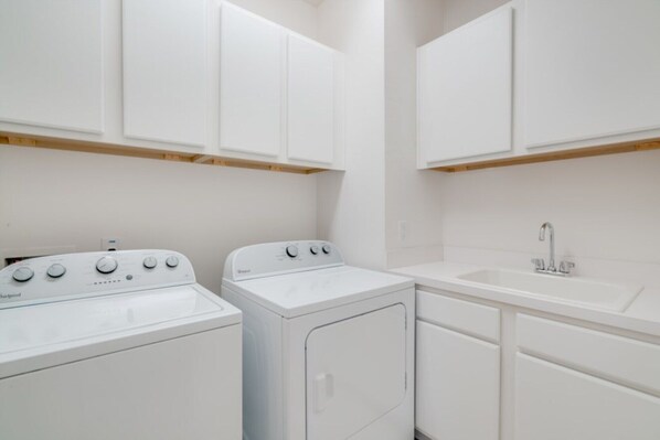 Villa (5 Bedrooms) | Property amenity