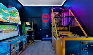 10 habitaciones, espacio para trabajar con laptop y wifi gratis 
