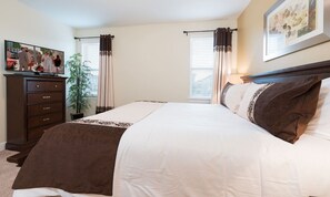 8 chambres, espace de travail pour ordinateur portable, draps fournis