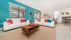 5 habitaciones, espacio para trabajar con laptop y ropa de cama 