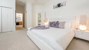 4 bedrooms, laptop workspace, bed sheets
