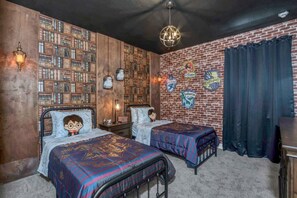 10 bedrooms, laptop workspace, iron/ironing board, WiFi - You Have Found the Ultimate Luxury 10 Bedroom Mansion on Encore Resort, Orlando Mansion 5047 (Kissimmee)