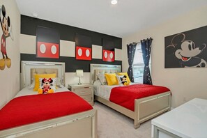 5 bedrooms, laptop workspace, bed sheets - You Have Found the Ultimate Luxury 5 Bedroom Villa on Solterra Resort , Orlando Villa 5501 (Davenport)