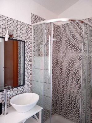 Shower, bidet