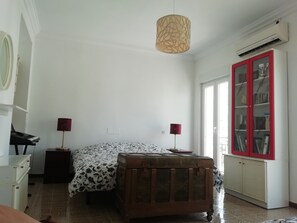 4 chambres, fer et planche Ă repasser, Wi-Fi, draps fournis