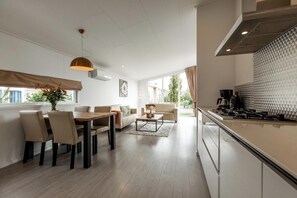 Fridge, microwave, oven, dishwasher - Ravenbosch - Sauna & Fireplace (Valkenburg)