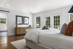 4 habitaciones, escritorio, tabla de planchar con plancha y wifi 