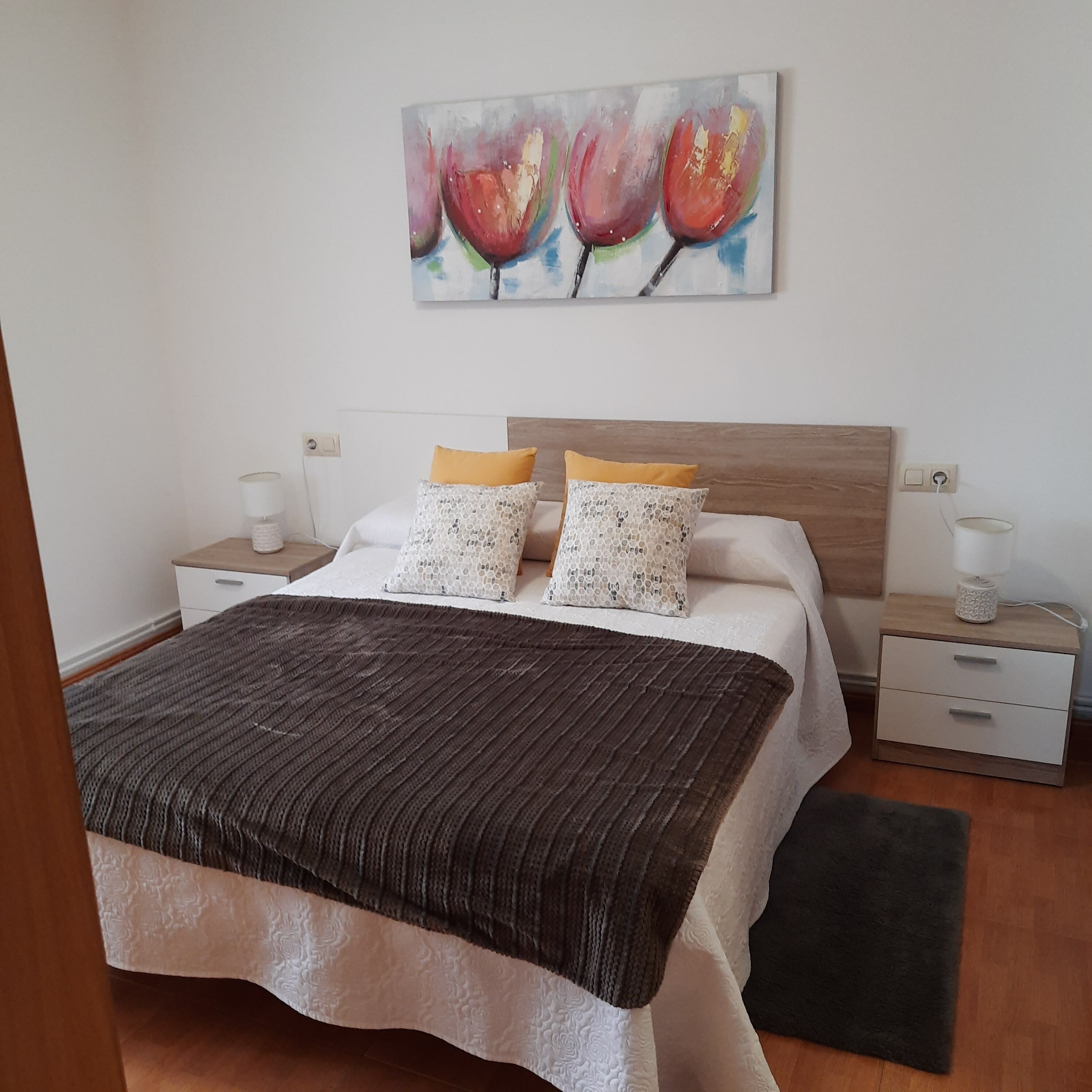 3 chambres, fer et planche à repasser, lit parapluie, Wi-Fi gratuit