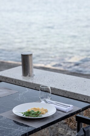 Desayuno bufé gratuito y diario