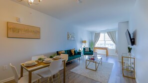 Smart TV, futbolito, libros y servicios de streaming 