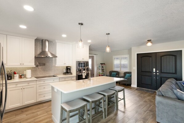 المنشأة من الداخل