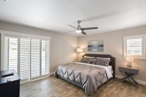 4 chambres, fer et planche à repasser, Wi-Fi gratuit, draps fournis