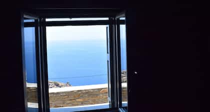 Stone House with sea viewù