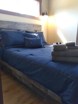 1 bedroom, free WiFi, bed sheets