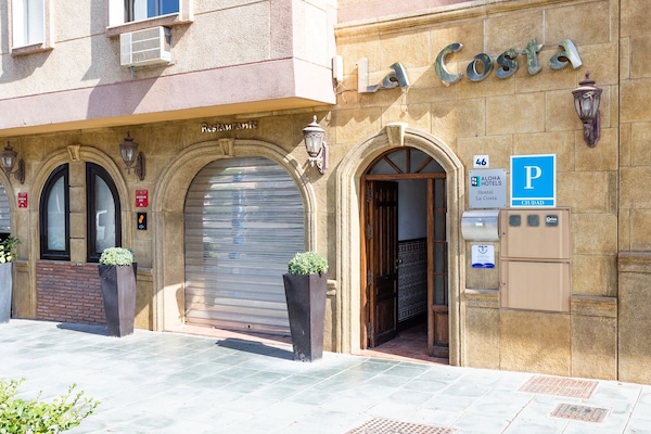 Façana frontal de l'allotjament