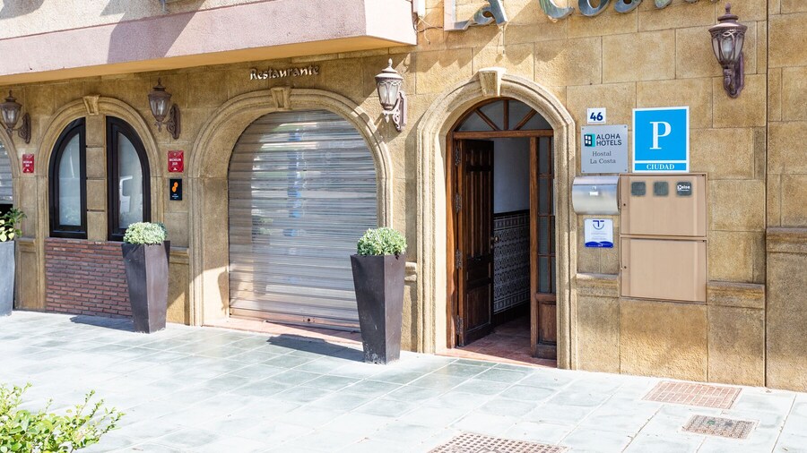 Hostal La Costa