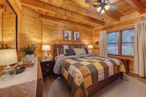 3 slaapkamers, een strijkplank/strijkijzer, gratis wifi, beddengoed