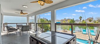 Hibiscus Beach House your vacation home loaded with amenities